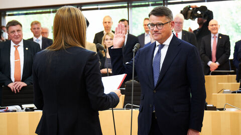 Vereidigung des hessischen Ministerpräsidenten Boris Rhein. Vereidigung des hessischen Ministerpräsidenten Boris Rhein.