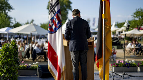 Ministerpräsident Rhein bei seiner Rede zum 200-Jahre-Jubiliäum des Landkreises Fulda Ministerpräsident Rhein bei seiner Rede zum 200-Jahre-Jubiliäum des Landkreises Fulda