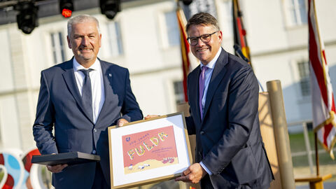 Ministerpräsident Boris Rhein und Landrat Bernd Woide Ministerpräsident Boris Rhein und Landrat Bernd Woide