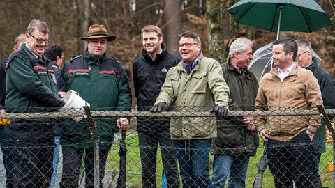 Ministerpräsident Boris Rhein besucht Tierpark Weilburg Ministerpräsident Boris Rhein besucht Tierpark Weilburg