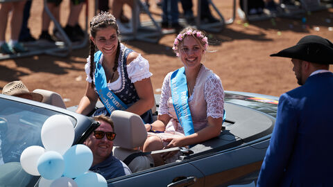 Festzug auf dem 60. Hessentag in Pfungstadt Festzug auf dem 60. Hessentag in Pfungstadt