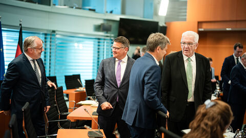 Ministerpräsident Boris Rhein bei den Beratungen der Ministerpräsidentinnen und Ministerpräsidenten mit dem Bundeskanzler Ministerpräsident Boris Rhein bei den Beratungen der Ministerpräsidentinnen und Ministerpräsidenten mit dem Bundeskanzler