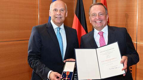 BVO für Ulrich Neeb Roman Poseck mit Ulrich Neeb